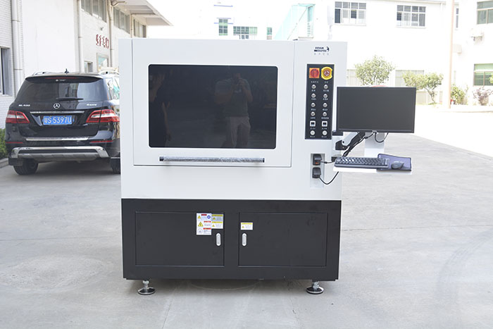 在線式視覺點膠機(jī)700.jpg